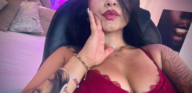 Model - Lexxiee Haze bigass