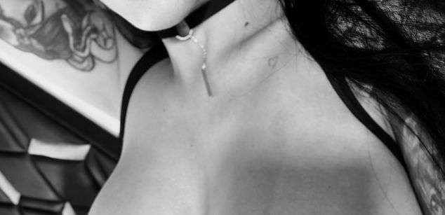 Model - Valentina Leon bigboobs