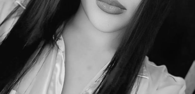 Model - kendra cuckold