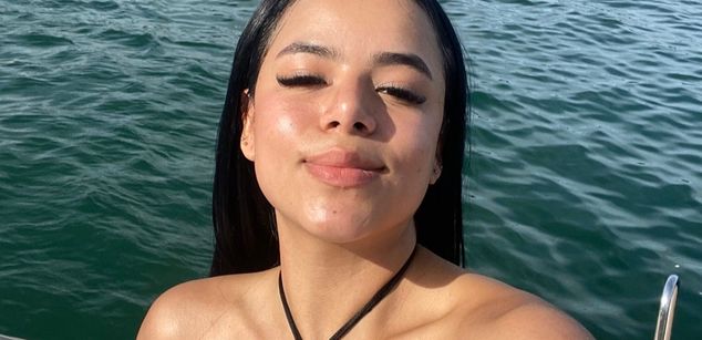 Model - Valentina Leon bigboobs