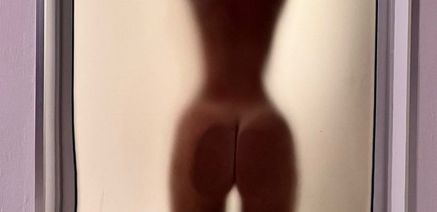 Model - Lily Blondy cei