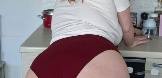 Model - Darling Eva hairy