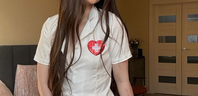 Model - miameraii findom