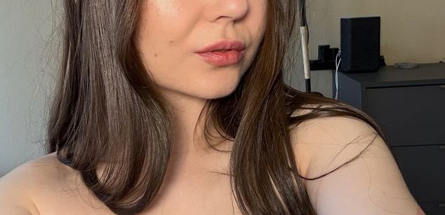 Model - miameraii findom