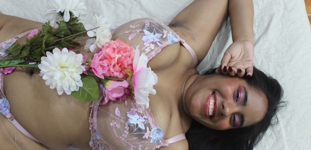 Model - Sienna Bell pussy