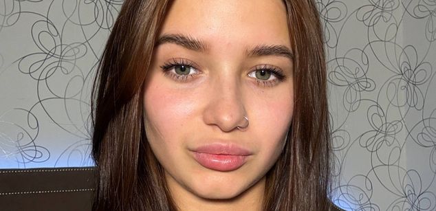 Model - Ema young