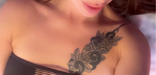 Model - Dylan Dixx mistress
