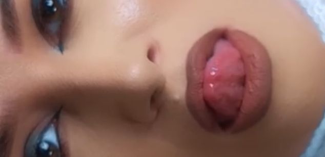 Model - Eva Banks bigass