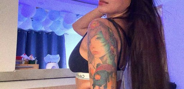 Model - Princess Miley squirt