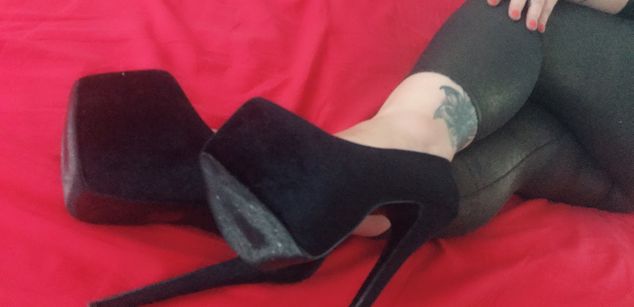 Model - Miss Amber Divine cei