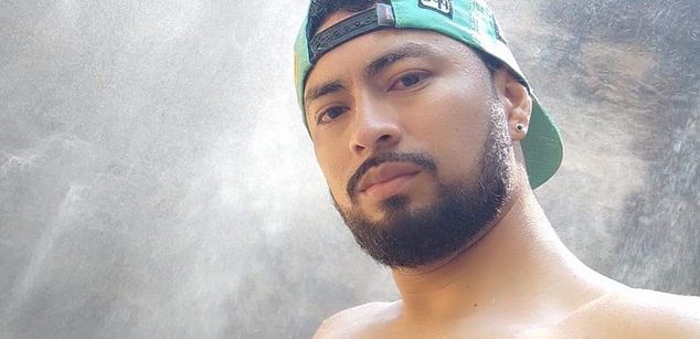 Model - Mike fury cuteeyes