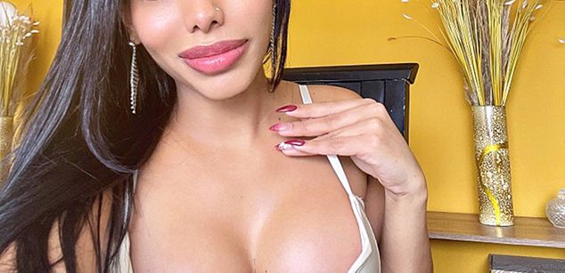 Model - Evaebonny14 cam2cam