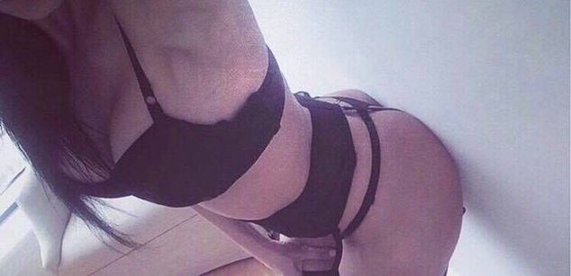 Model - Jessica Jolie joi