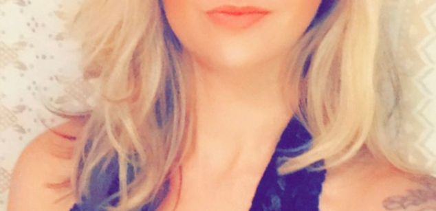 Model - Allie Awesome english