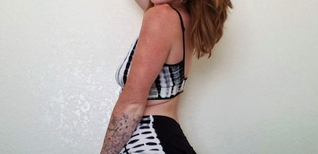 Model - Ellie Rowyn redhead