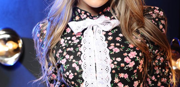 Model - Victoria teen