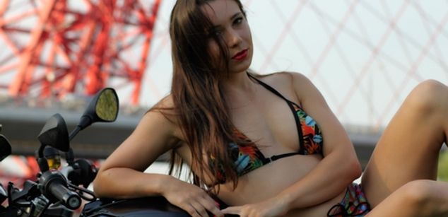 Model - Kaisy squirt