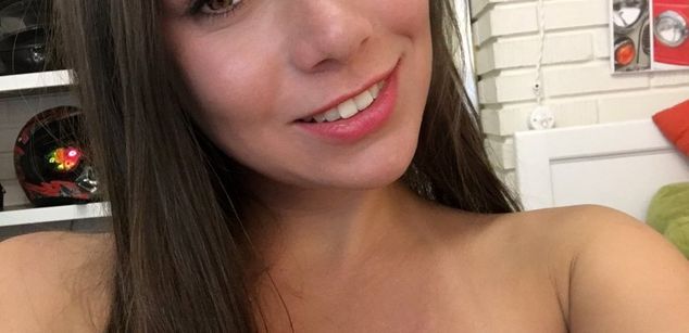 Model - Kaisy squirt