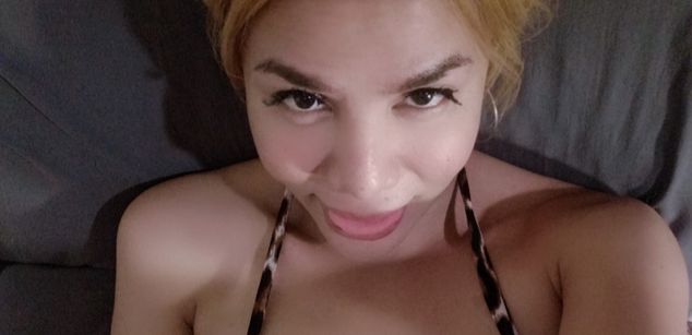 Model - JuicyONExxx horny