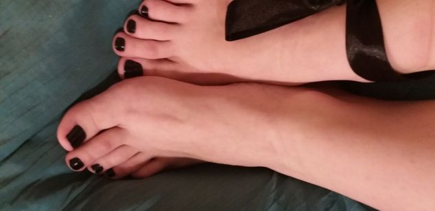 Model - AnnaLu strapon