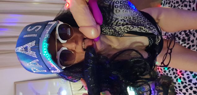 Model - KINKYmiss pussy