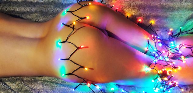 Model - SquirtAngel closeup