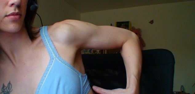 Model - Erotic Eva Squirts cougar