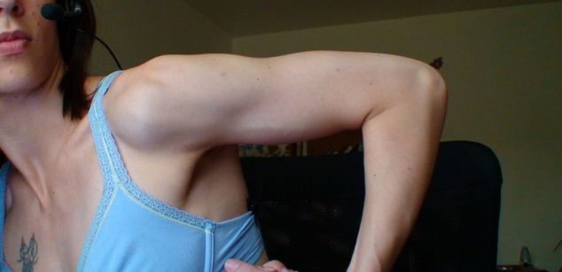 Model - Erotic Eva Squirts cougar