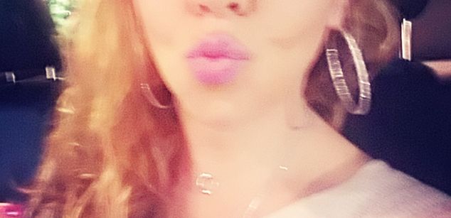 Model - Jennie Ana  slut