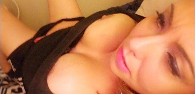 Model - Jennie Ana  slut