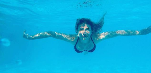 Model - Victoria teen