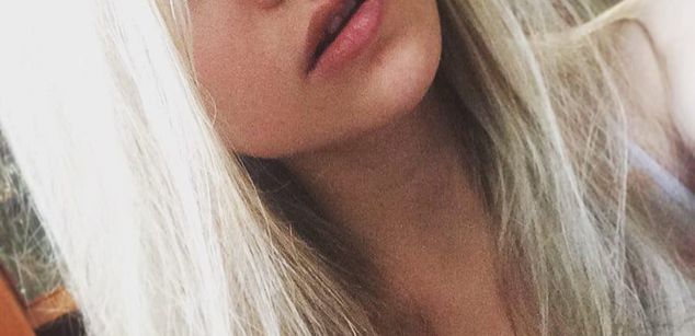 Model - Victoria teen