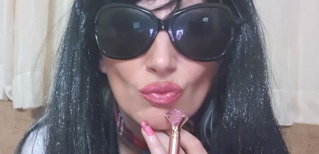 Model - KINKYmiss pussy