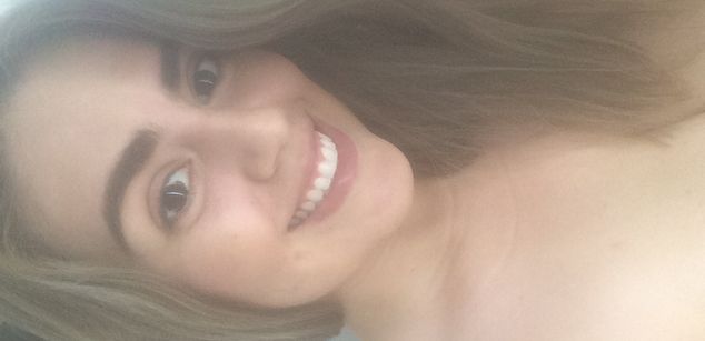 Model - PameANDERSON boobs