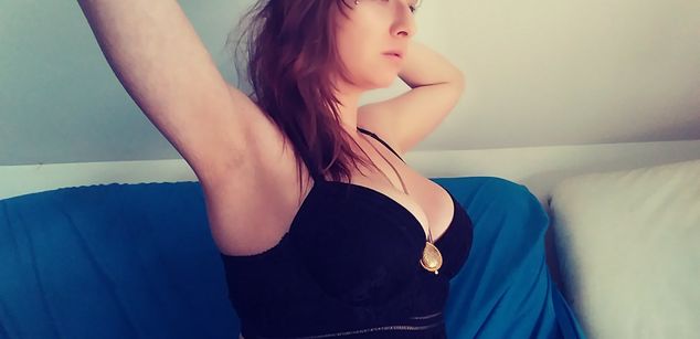 Model - Layla Lush squirt