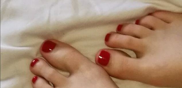 Model - Nadine Taboo petite