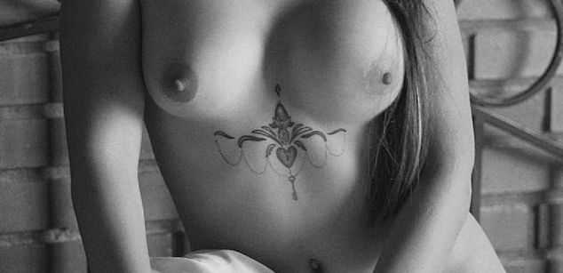 Model - Hannadex squirt