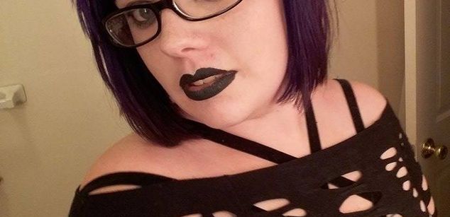 Model - Willow Addams 7