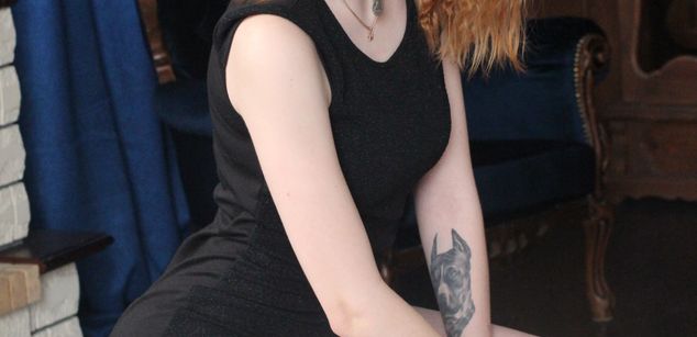 Model - AmandaShy natural