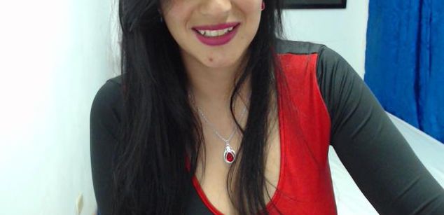 Model - kimsexxhot772 feetjob