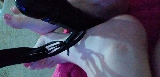 Model - KINKYmiss pussy