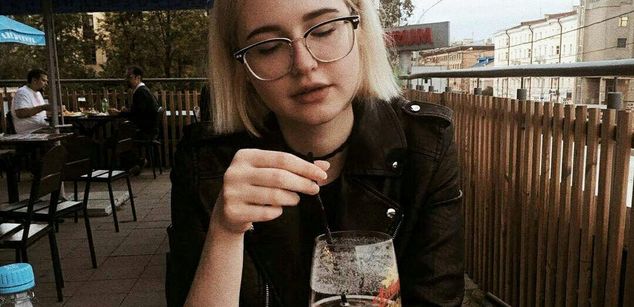 Model - ChloeKrestall ass