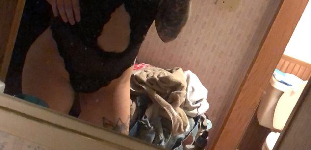 Model - LittleAubrey brunette