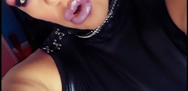 Model - Goddess Erotika latex