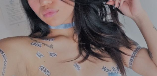 Model - IsabelKolins dildo