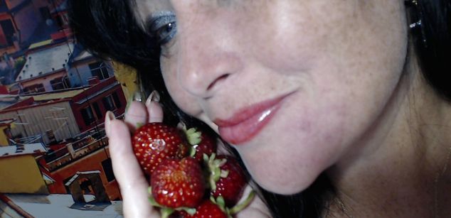 Model - BruneteBBW heels