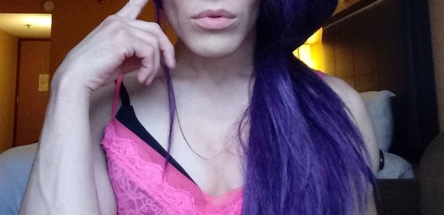 Model - Rylei Doll striptease