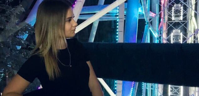 Model - Mary topgirl