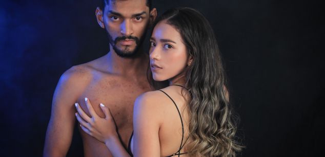 Model - Hanna And Hakam bigcock