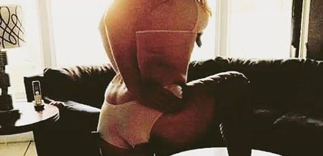 Model - Blazedflowrr bigass